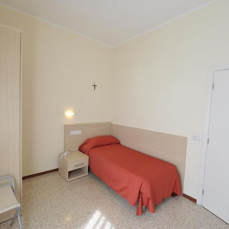 Hotel Villa San Giuseppe San Bartolomeo Al Mare Habitación foto