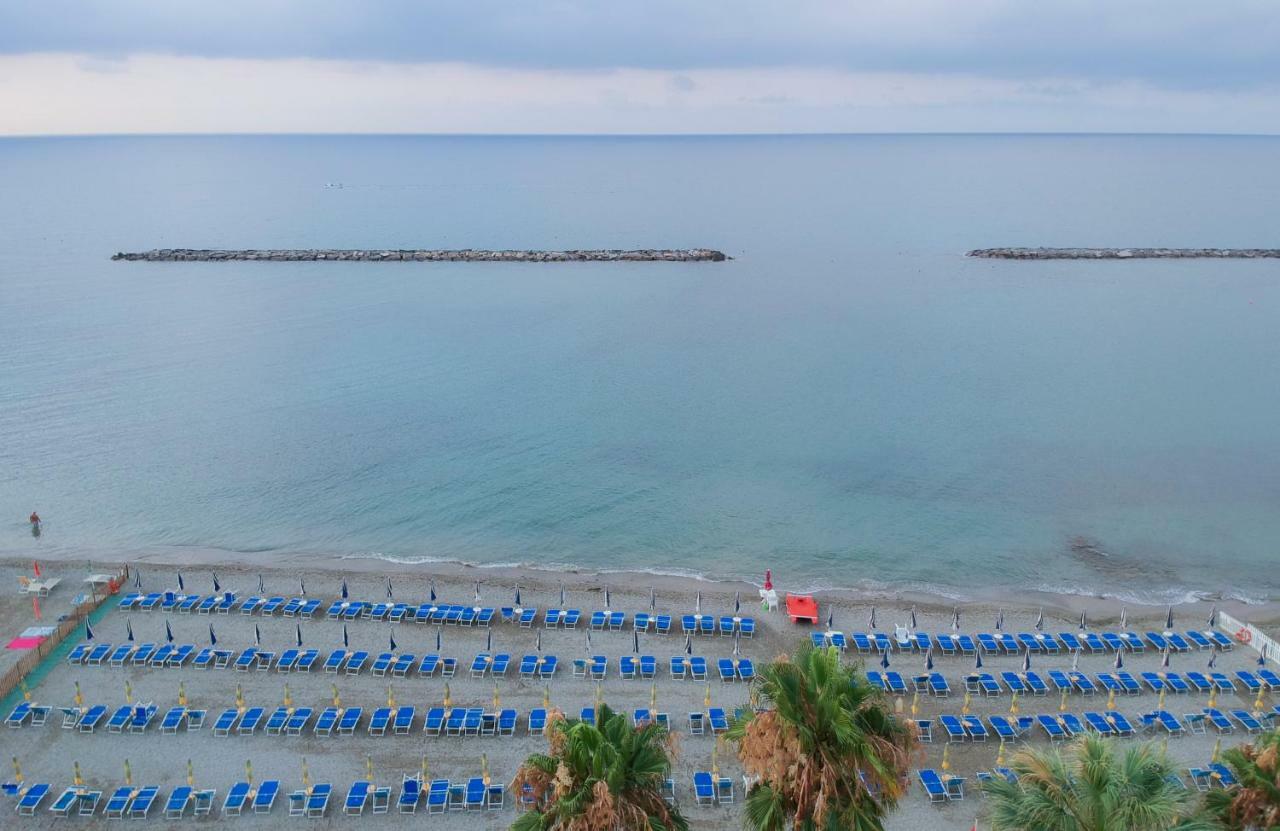 Hotel Villa San Giuseppe San Bartolomeo Al Mare Exterior foto